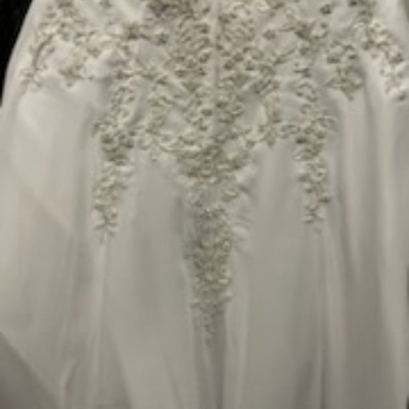 New weeding dress - Picture 3 of 6